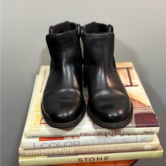 Timberland Black Leather Women’s Boots Size 6.5 main image 5